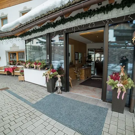 Pra Tlusel Hotel 3*